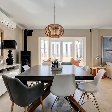 Beautiful Villa With Private Pool * אסטפונה