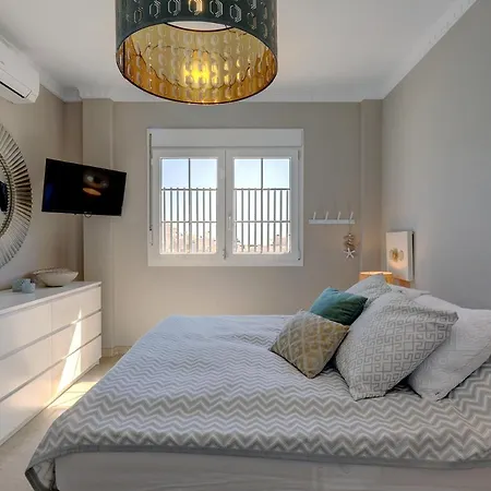 Beautiful Villa With Private Pool וילה *