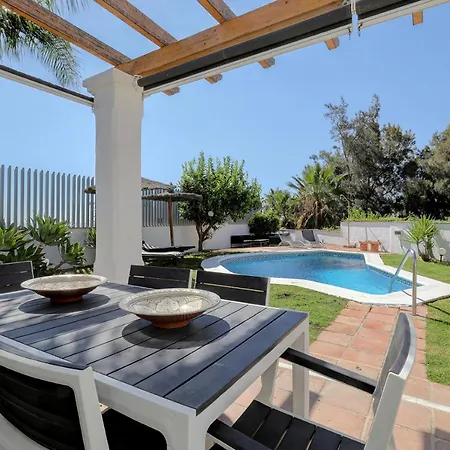 Beautiful Villa With Private Pool *