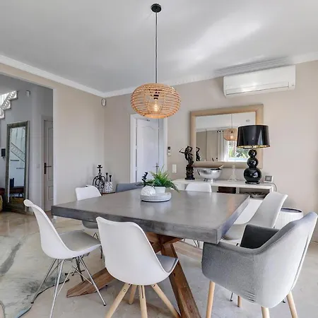 וילה Beautiful Villa With Private Pool