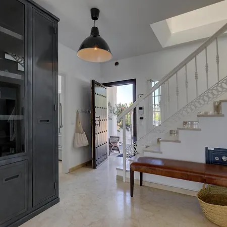 Beautiful Villa With Private Pool